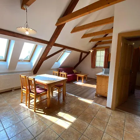 Farm stay Kuerbishof Gartner *