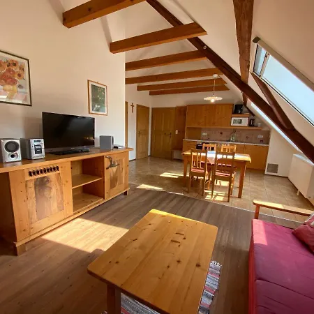 Farm stay Kuerbishof Gartner