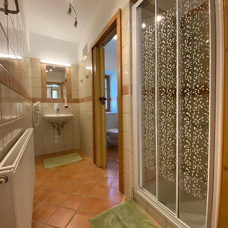 Kuerbishof Gartner Farm stay *