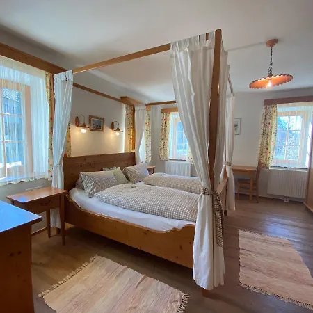 Farm stay Kuerbishof Gartner *