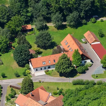 Kuerbishof Gartner Farm stay Fehring