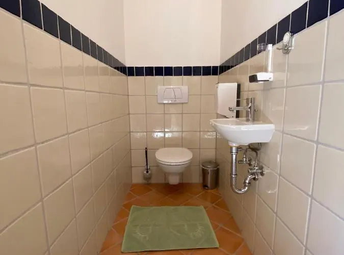 农家乐 Kuerbishof Gartner *